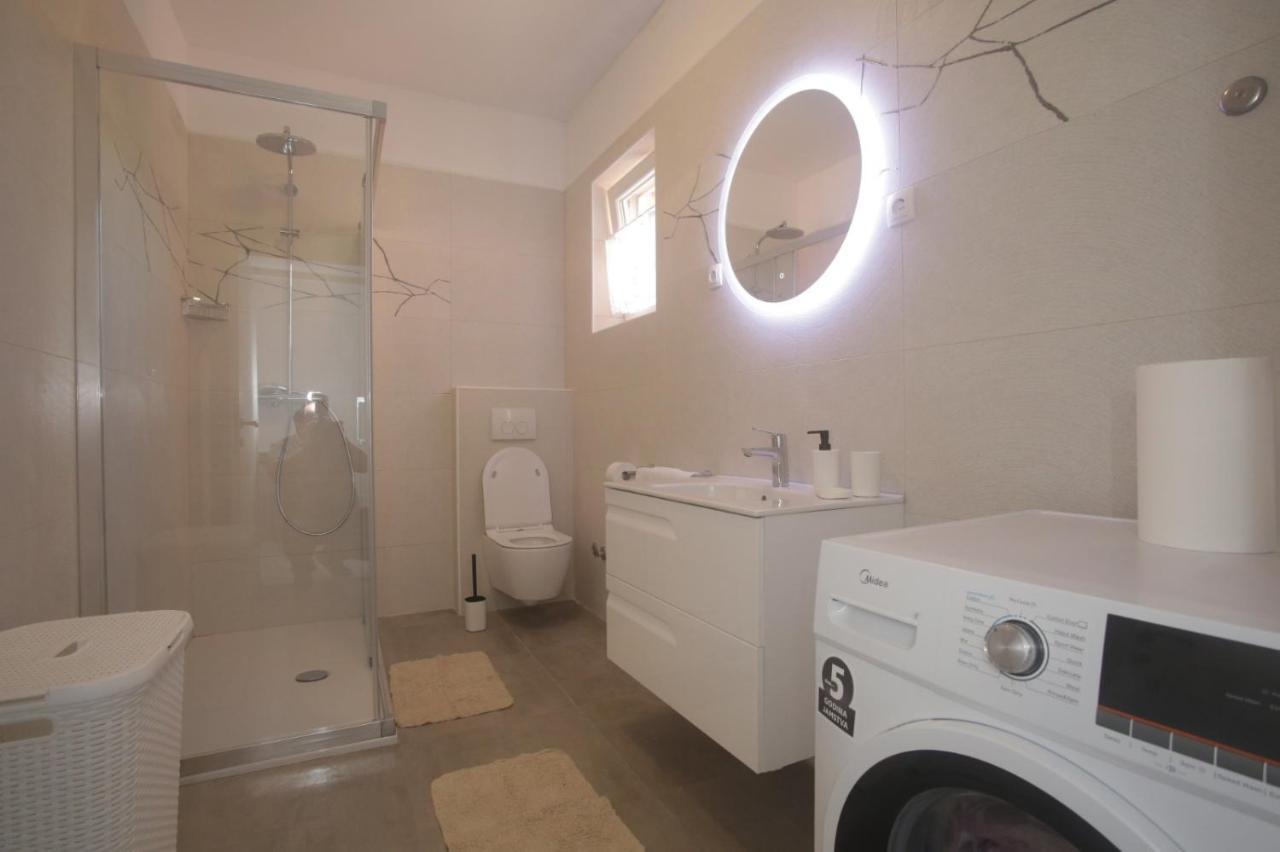Apartmani Carmen Бибинє Екстер'єр фото