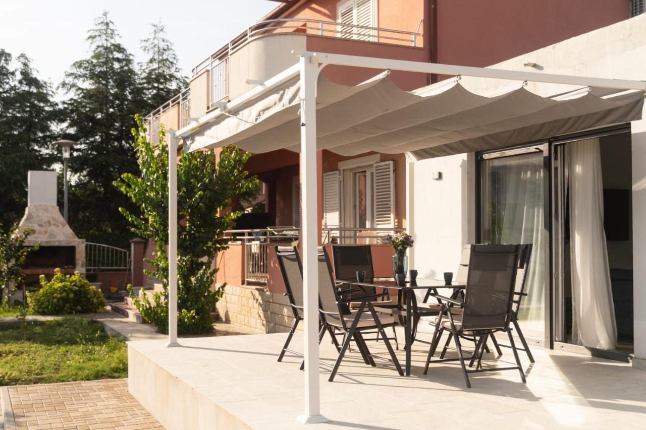 Apartmani Carmen Бибинє Екстер'єр фото