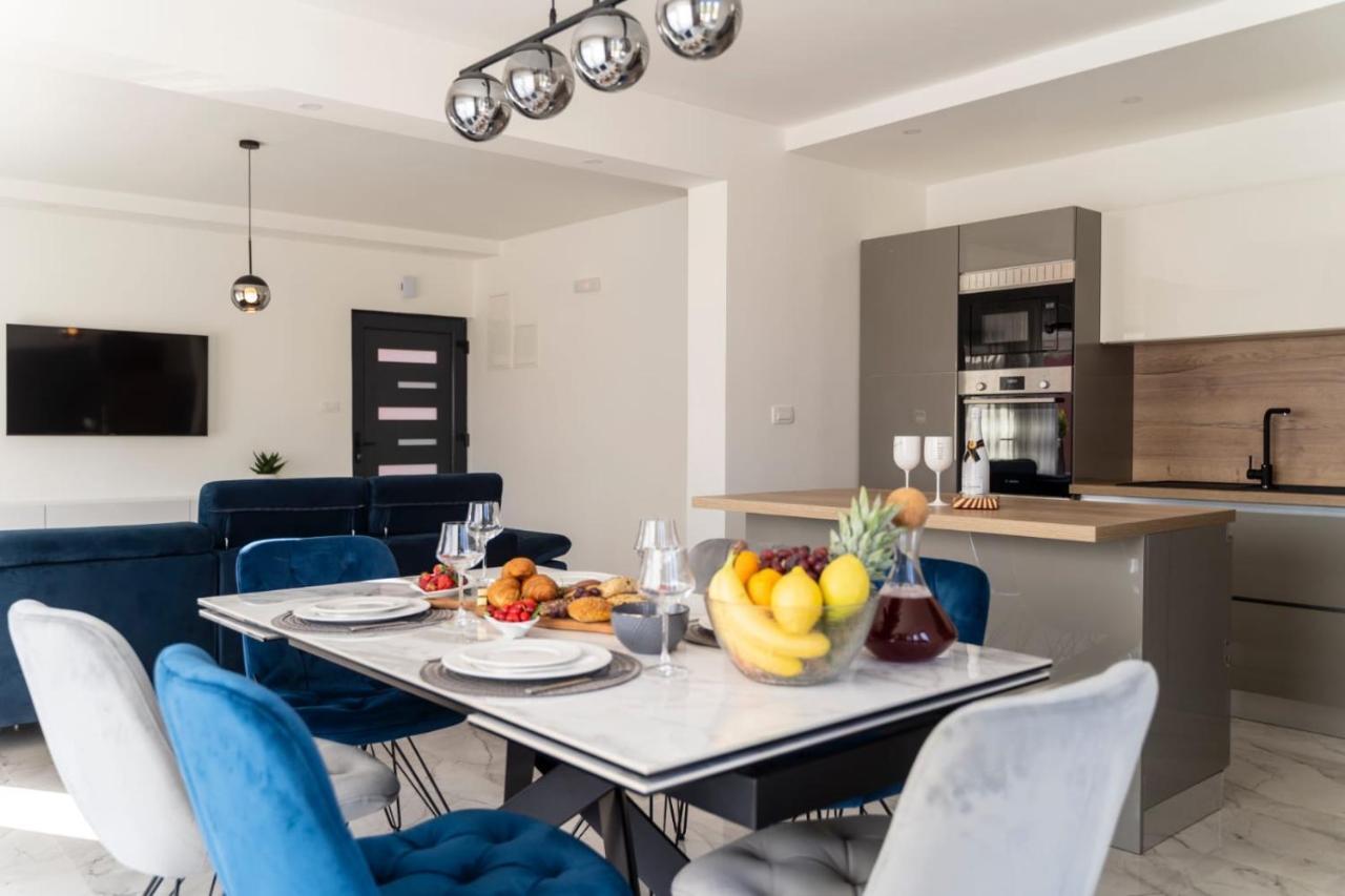 Apartmani Carmen Бибинє Екстер'єр фото