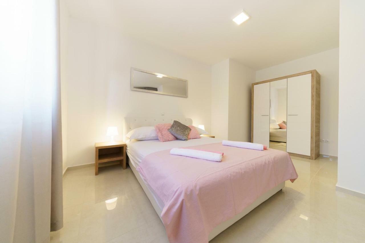 Apartmani Carmen Бибинє Екстер'єр фото